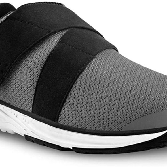 NWOT Topo Athletic Women's W-Cor Shoe, Grey/Black - Picture 5 of 8